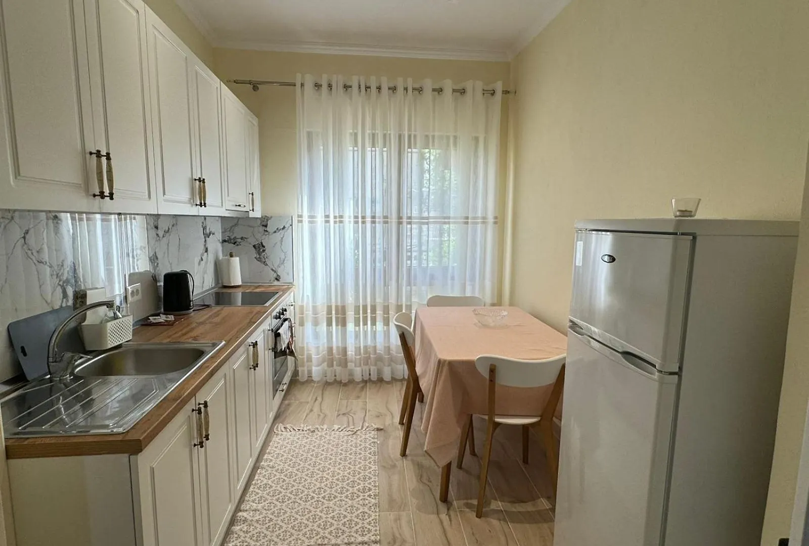 Apartment With Balcony Tirana
